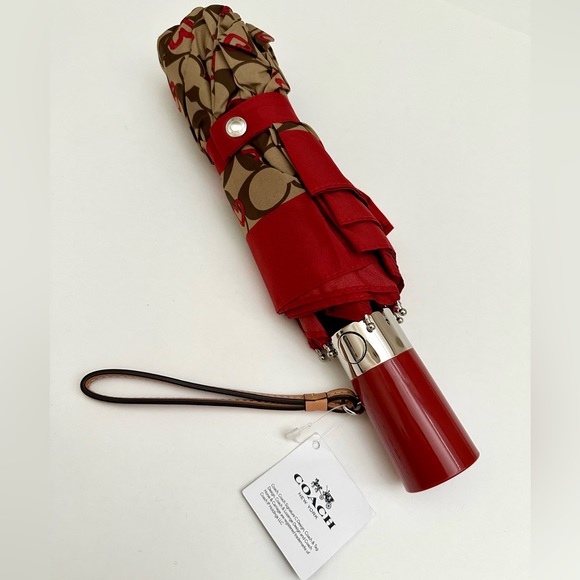 NWT COACH Signature Crayon Heart Umbrella - Picture 7 of 10